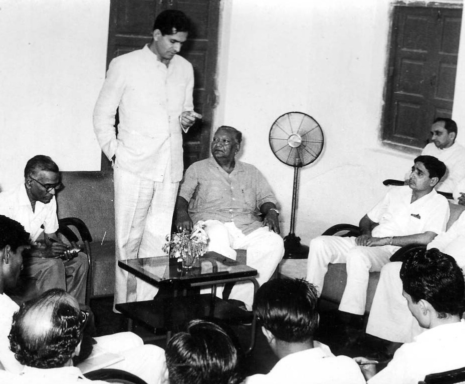 Govind Lal Vora with former Madhya Pradesh Chief Minister Shyamcharan Shukla. 