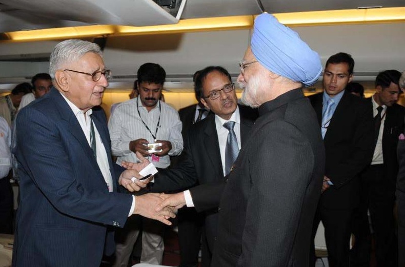  Govindlal Vora participating in G-20 Summit Pitersburg alon with former Prime Minister Dr. Manmohan Singh 