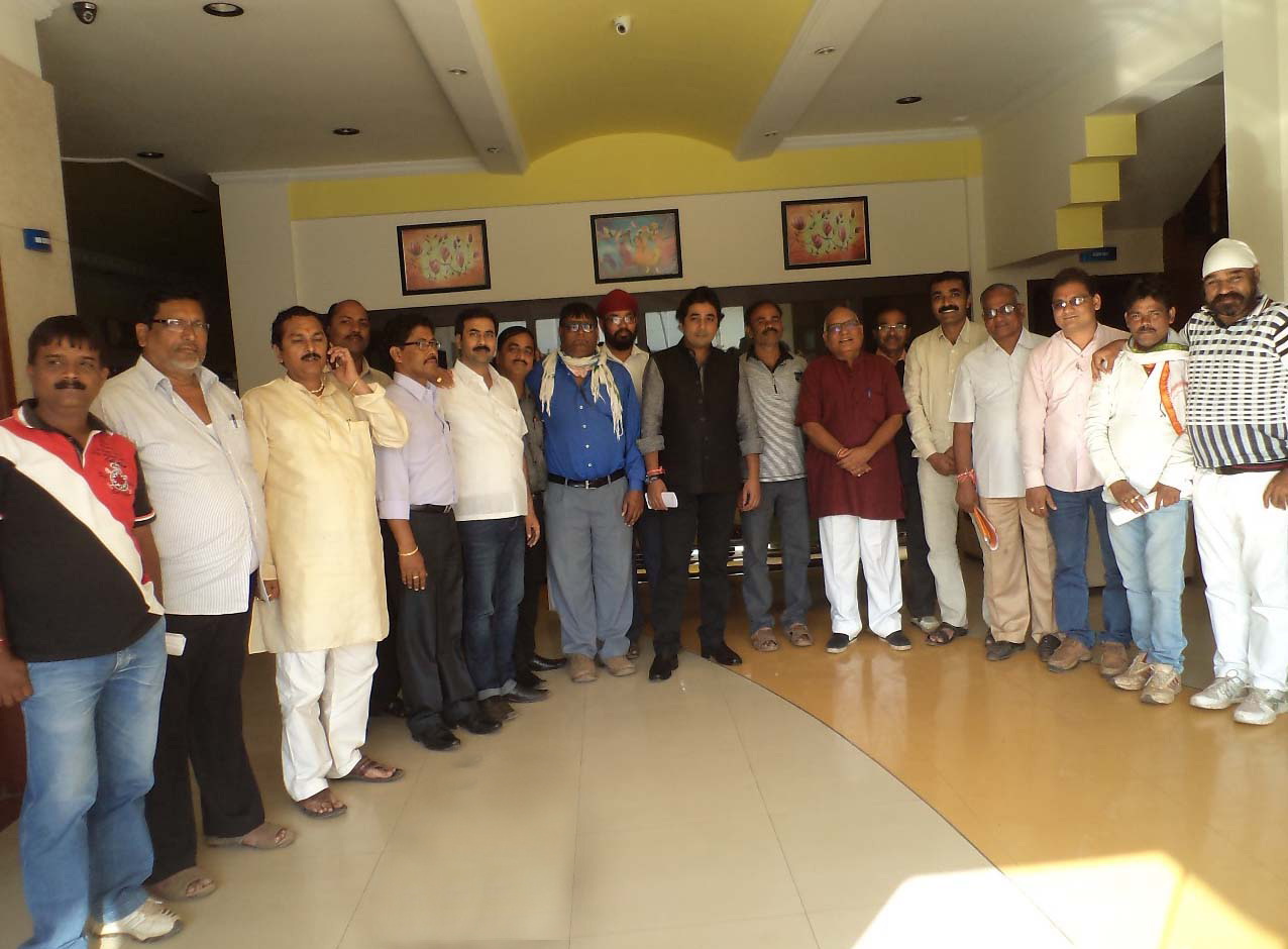  Rajiv  Vora with all booth committee in charge in Durg 