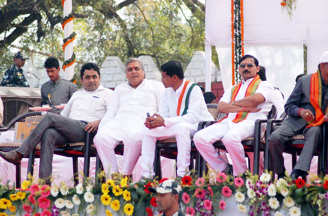 Rajiv vora with Arun Vora in durg politics