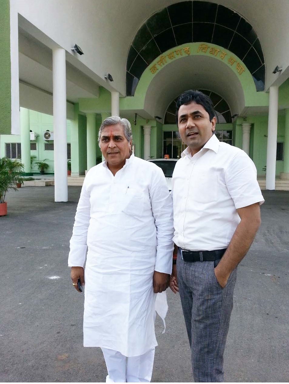  Rajiv Vora with Arun Vora at Chhattisgarh Assembly House. 